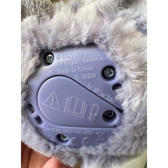 Hasbro FurReal Fuzzalots Purple Kitty Interactive Animated Color Changing Belly - Picture 5 of 9